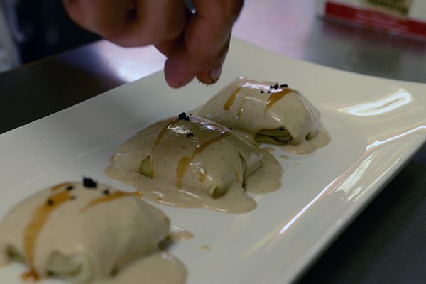 Urepel Restaurant - Dishes preparation