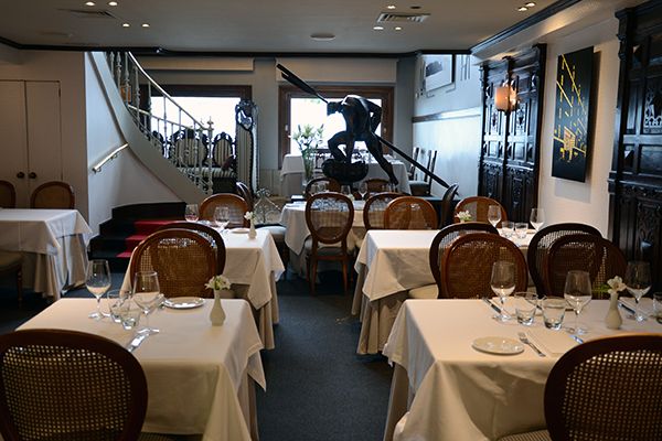 Urepel Restaurant - Main dining room