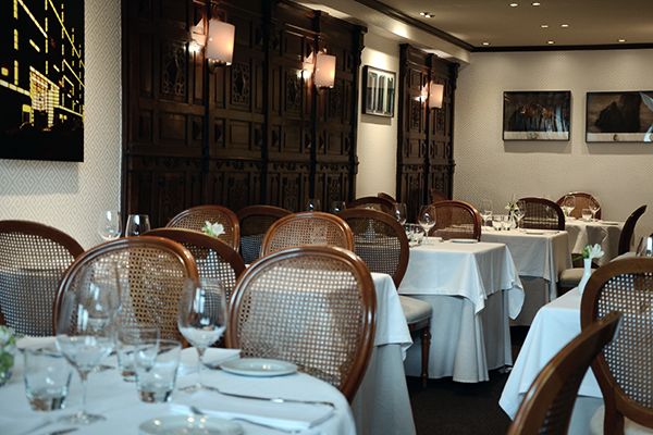 Urepel Restaurant - Main dining room